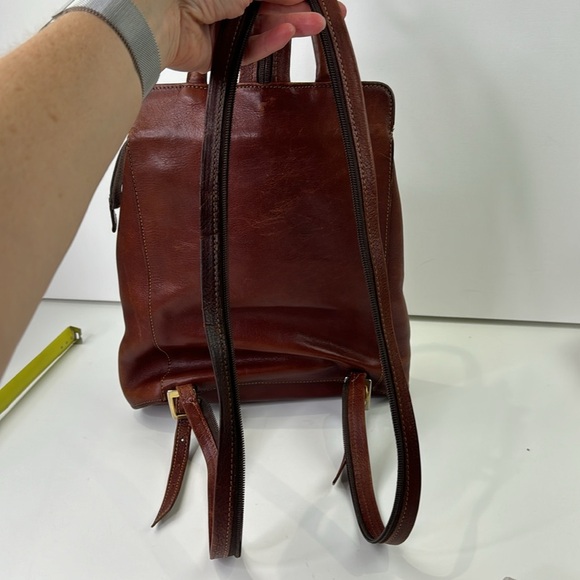Exclusive Design Tan Leather Backpack - Picture 4 of 9
